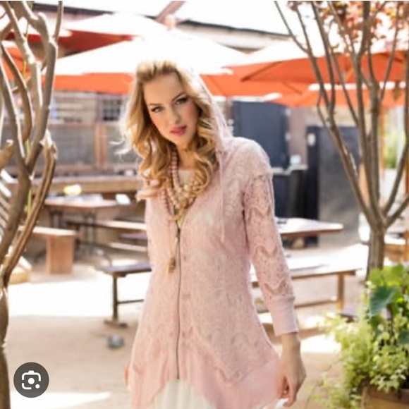 Evy’s Tree beautiful lace hoodie zip top. - Picture 3 of 5